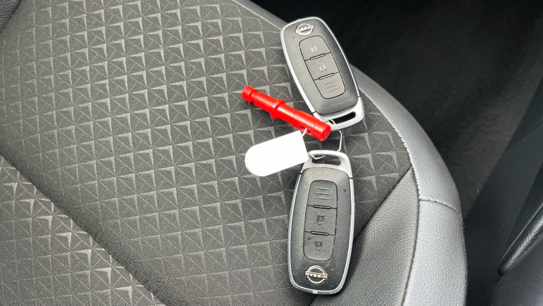 Nissan Juke 1.0 DiG-T 114 N-Connecta 5dr DCT Petrol Hatchback